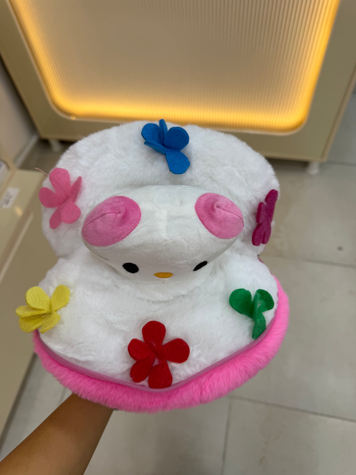 Sevimli Hello Kitty Figürlü Peluş Buket Pofidik Hediye